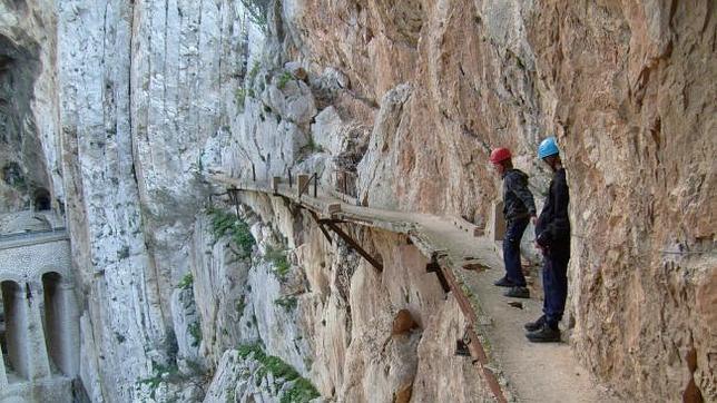 Así se hizo el nuevo Caminito del Rey, el sendero más peligroso de España