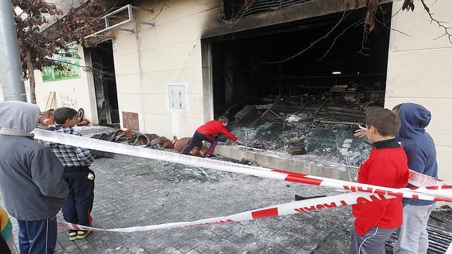 El informe policial apunta a que el incendio del bazar chino de Córdoba fue provocado