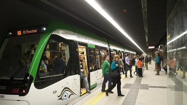 El despilfarro de los metros y tranvías andaluces pone en jaque su rentabilidad