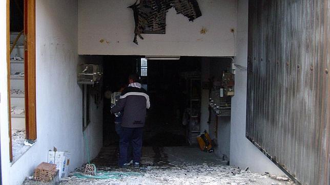 Desalojadas ocho personas por el incendio de su vivienda en Aguilar de la Frontera