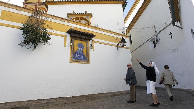 ¿Qué ha pasado con la buganvilla del azulejo de los Dolores?