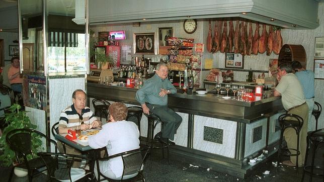 Interior del bar Moriles, en Antonio Maura