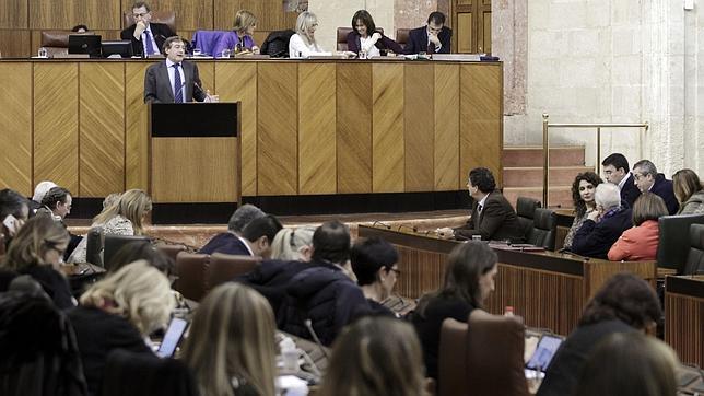 Un millón de euros para pagar los diputados andaluces que no siguen