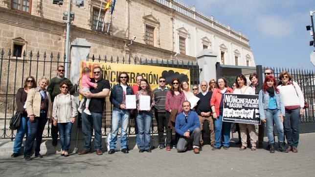 Más de 8.000 firmas contra la incineración de residuos en Alcalá