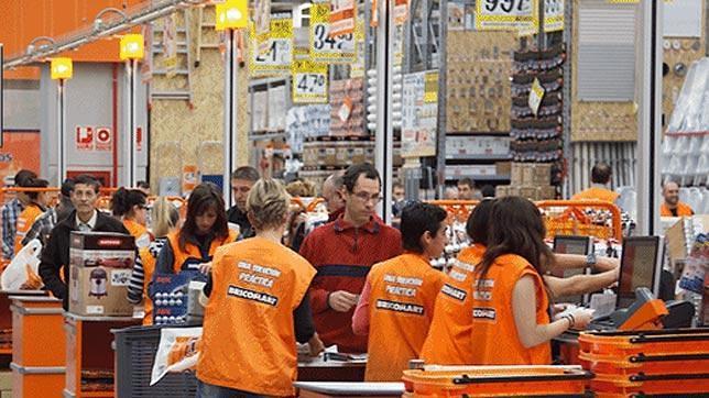 Bricomart busca 89 trabajadores para dos de sus tiendas de Sevilla