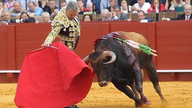 Espartaco hace historia y sale por la Puerta del Príncipe