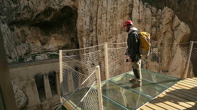 Luz en el agujero negro del Caminito del Rey