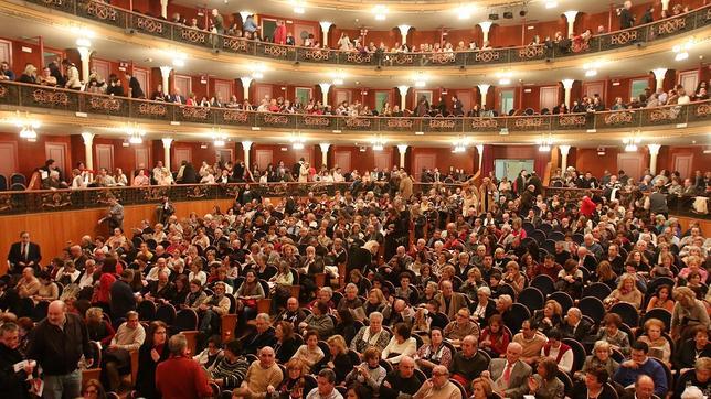 ¿Cuál fue la primera obra representada en el Gran Teatro de Córdoba?