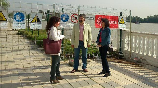 Cuatro años después se inician las obras de reparación del paseo fluvial