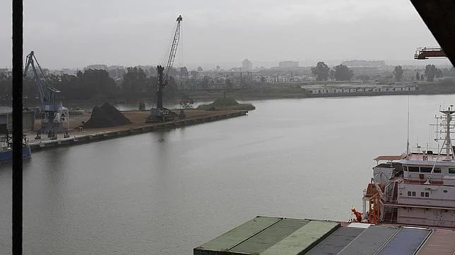 El Puerto de Sevilla no pierde los 40 millones del dragado