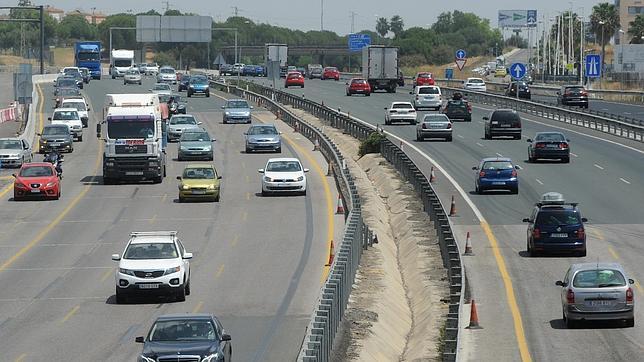 Más de un millón de desplazamientos en coche por Andalucía este puente