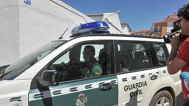 El Obispado de Córdoba aparta al cura, que niega los hechos ante la jueza