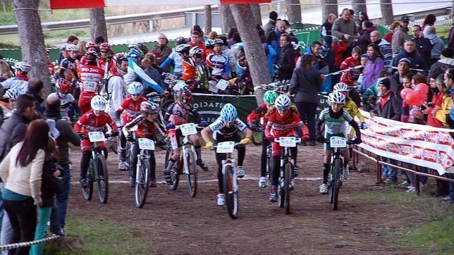 Los ciclistas más jóvenes de Morón triunfan en competiciones internacionales