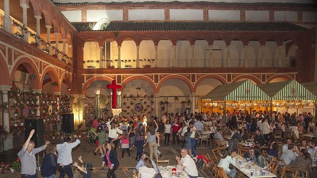 El Resucitado, El Sepulcro y San José Obrero ganan el certamen de Cruces