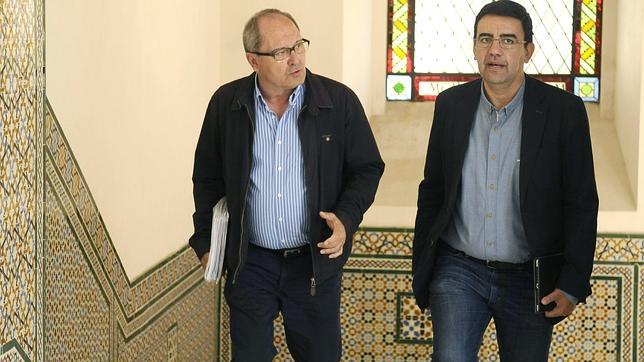 El PSOE da nuevos pasos para lograr la investidura de Susana Díaz