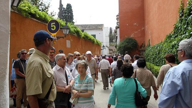 El turismo llena Sevilla como antes de la crisis durante el puente de mayo