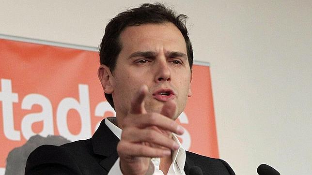 Rivera, a Díaz: «No es capaz de soltar el lastre de la corrupción»