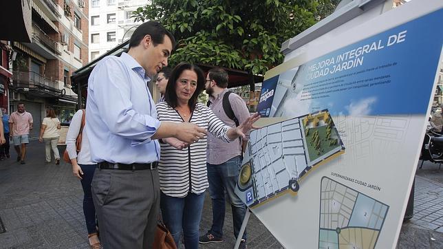 Nieto garantiza tres nuevos aparcamientos para Ciudad Jardín el próximo mandato