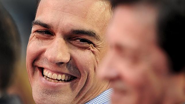 Pedro Sánchez, sobre la investidura de Susana Díaz: «El PP tiene los principios de Groucho Marx»