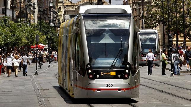 Zoido anuncia una ampliación del tranvía hasta Santa Justa, Pino Montano y Sevilla Este