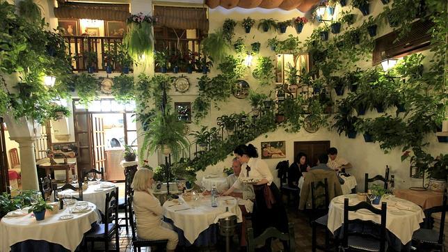 Patio de Puerta de Sevilla, en San Basilio