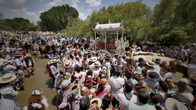 Los peregrinos de treinta y cuatro filiales se presentan ante el Santuario