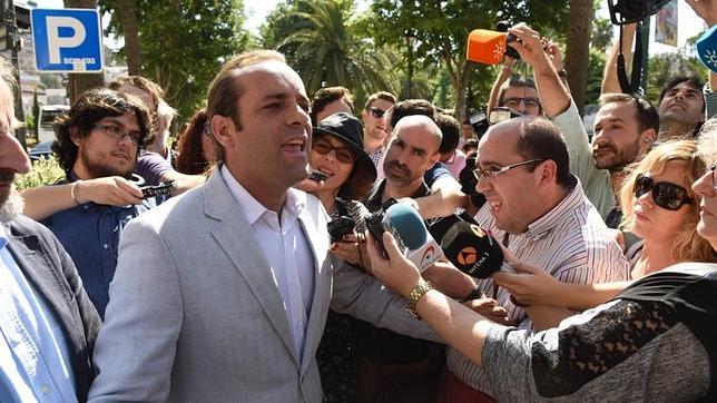 Ciudadanos vende caro su pacto y niega ahora que vaya a exigir la alcaldía