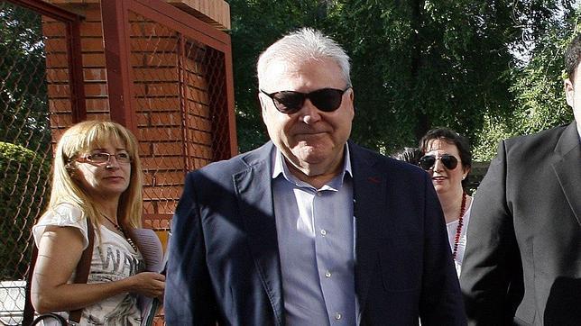 El Ayuntamiento critica la Regina Mater: «Ni la fecha ni la hora son adecuadas»