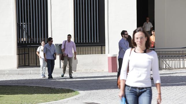 Las mujeres víctimas de violencia de género tendrán acceso gratuito a la universidad en Andalucía