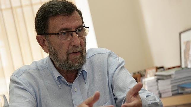 La Junta nombra al expresidente del Parlamento Manuel Gracia como nuevo presidente del Puerto