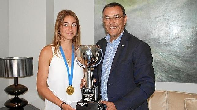 Huelva rinde homenaje a la campeona Marta Garrido