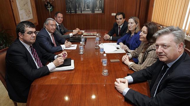 El PSOE califica al Metrotrén de «cebo electoral» por parte de Nieto