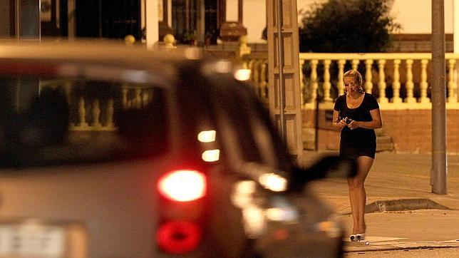 Empresarios reclaman medidas para alejar la prostitución de los polígonos