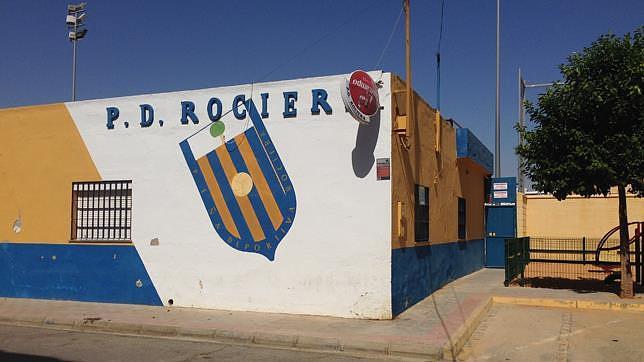 El campo de fútbol de la Rociera quedará listo en septiembre