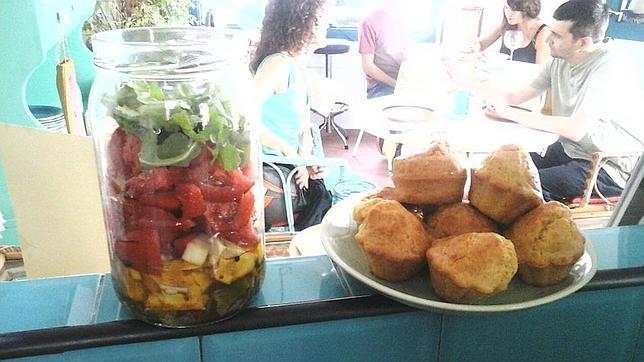 En Orgánico, hay hasta postres veganos, la mejor opción si uno quiere un dulce y no saltarse mucho la línea