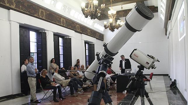 Sevilla llena su noche de ciencia