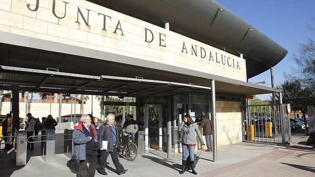 Nadie quiere ser director general de Trabajo en Andalucía