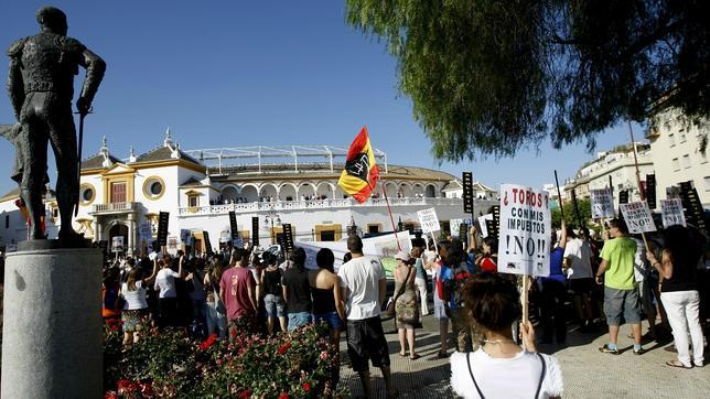 Histórica primera condena europea a «antis» por injurias públicas