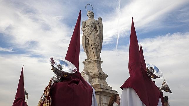 Cuando ser cofrade sirve para desgravar