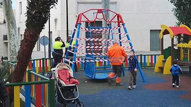 Inauguran un parque infantil de tráfico y lo cierran por accidentarse dos niños