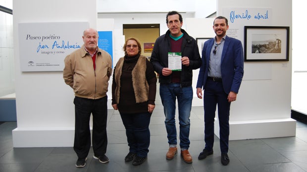 Una exposición fotográfica abre los actos por el Día de Andalucía en Dos Hermanas