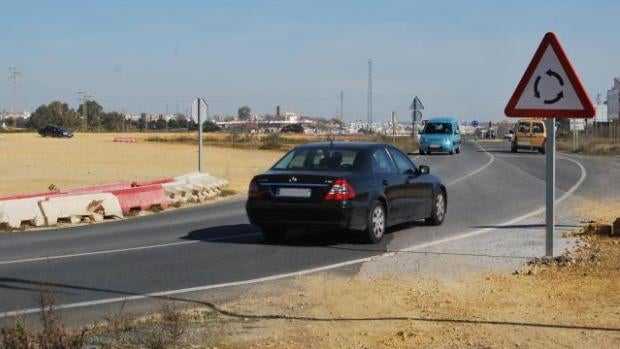 Preguntan si las obras de la carretera de Dos Hermanas se prorrogan otra vez