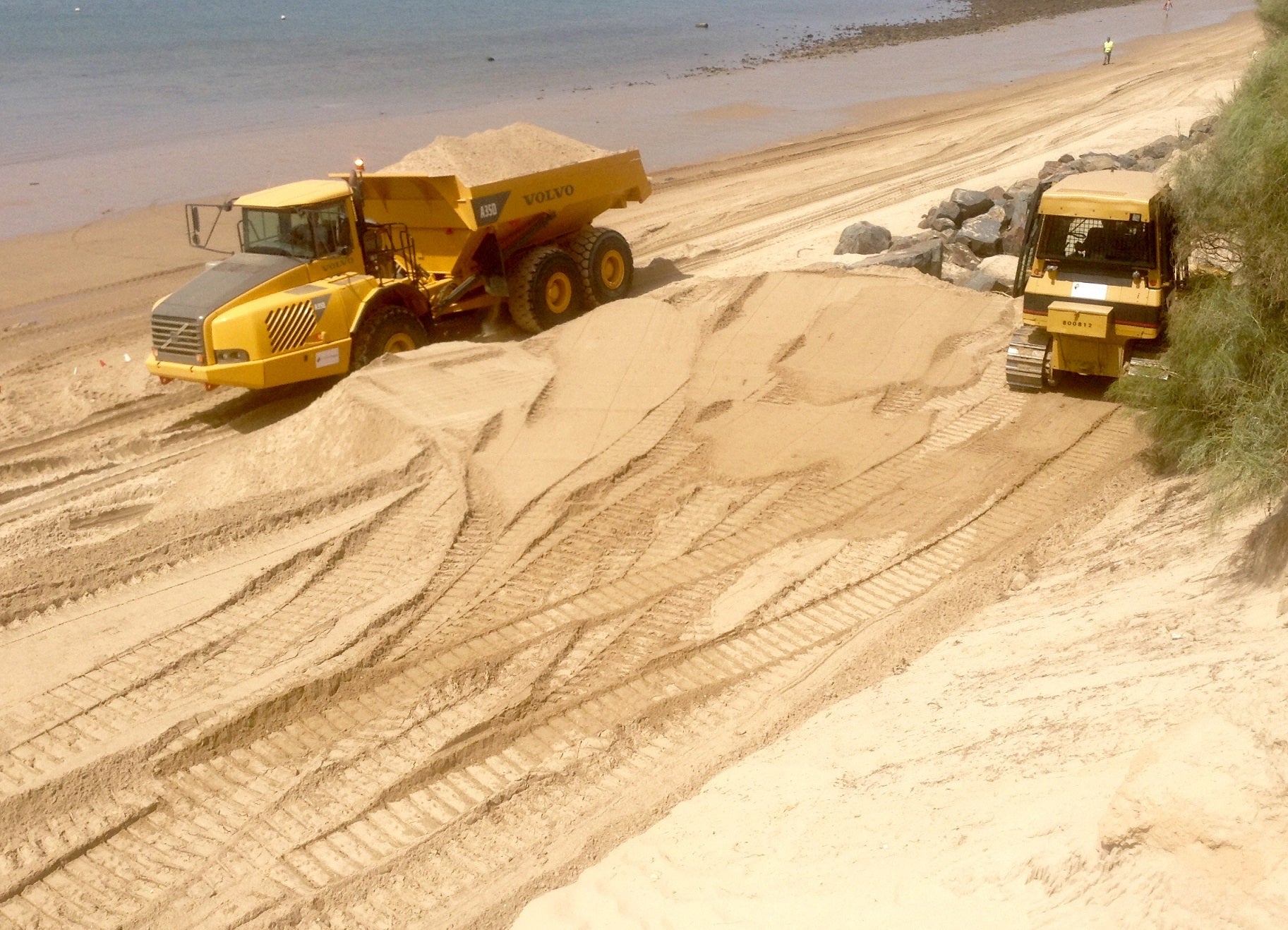 Puesta a punto de las playas de Huelva