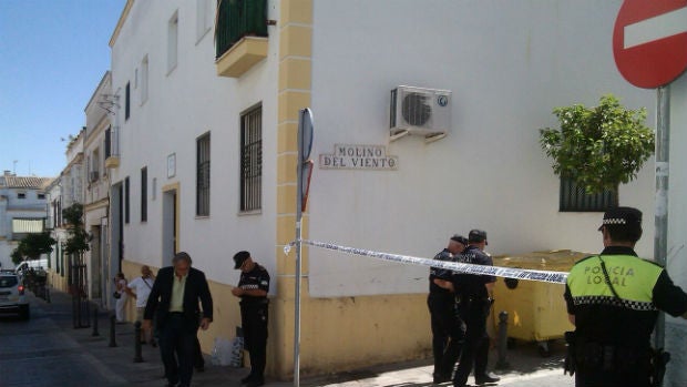 Las víctimas de la salvaje agresión machista en Jerez se debaten entre la vida y la muerte
