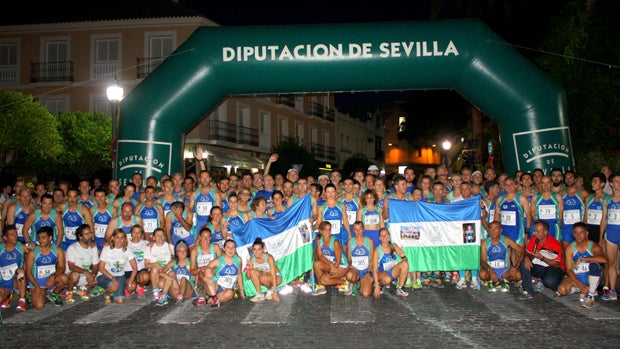 Corredores de la Nocturna de Dos Hermanas