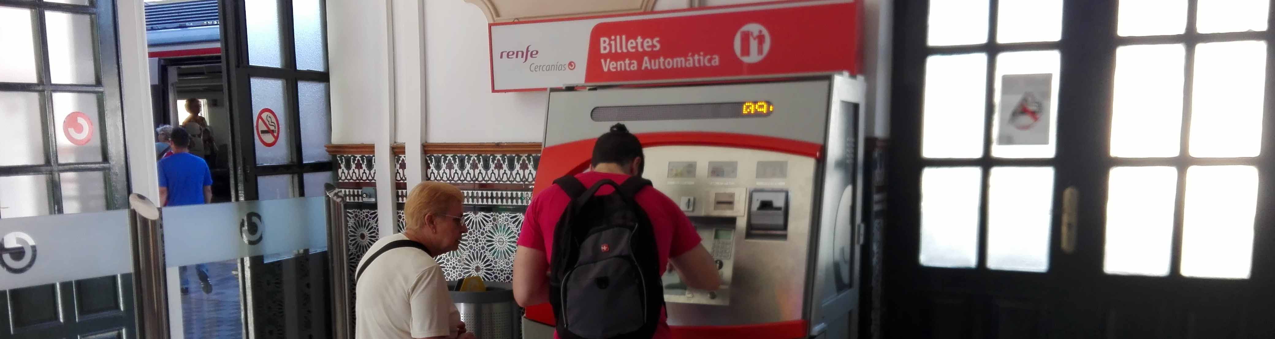 En la actualidad solo se pueden comprar los billetes en las máquinas de la estación