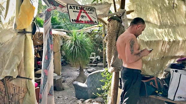 Beneficio: la mayor comuna hippie de España donde se escondía un asesino francés