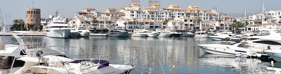 Vista de Puerto Banús, principal destino de lujo de Marbella