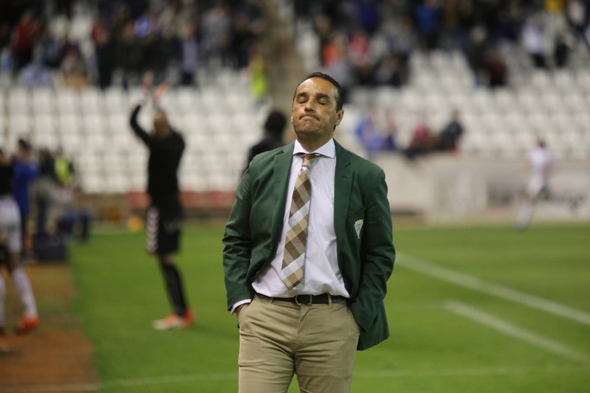 El CCF sigue líder pese a la derrota. Jona y César Díaz marcaron los goles del Albacete en la segunda mitad