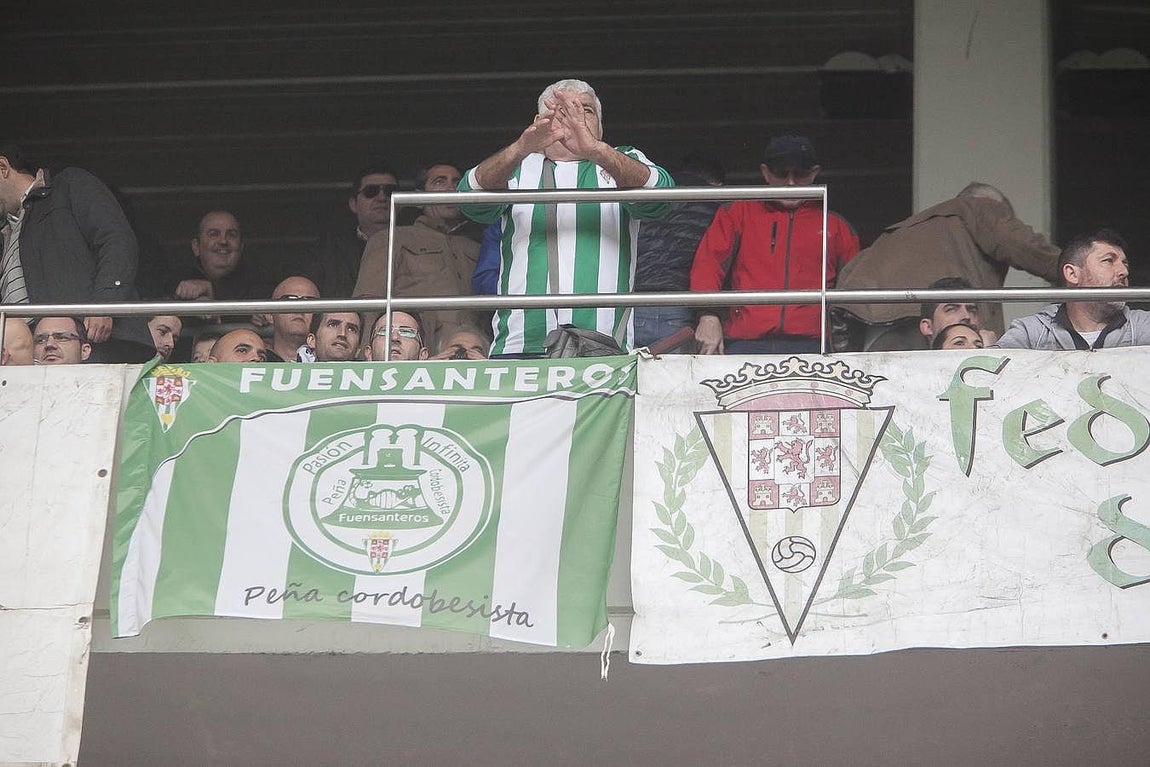 Las gradas en el partido contra el Mirandés